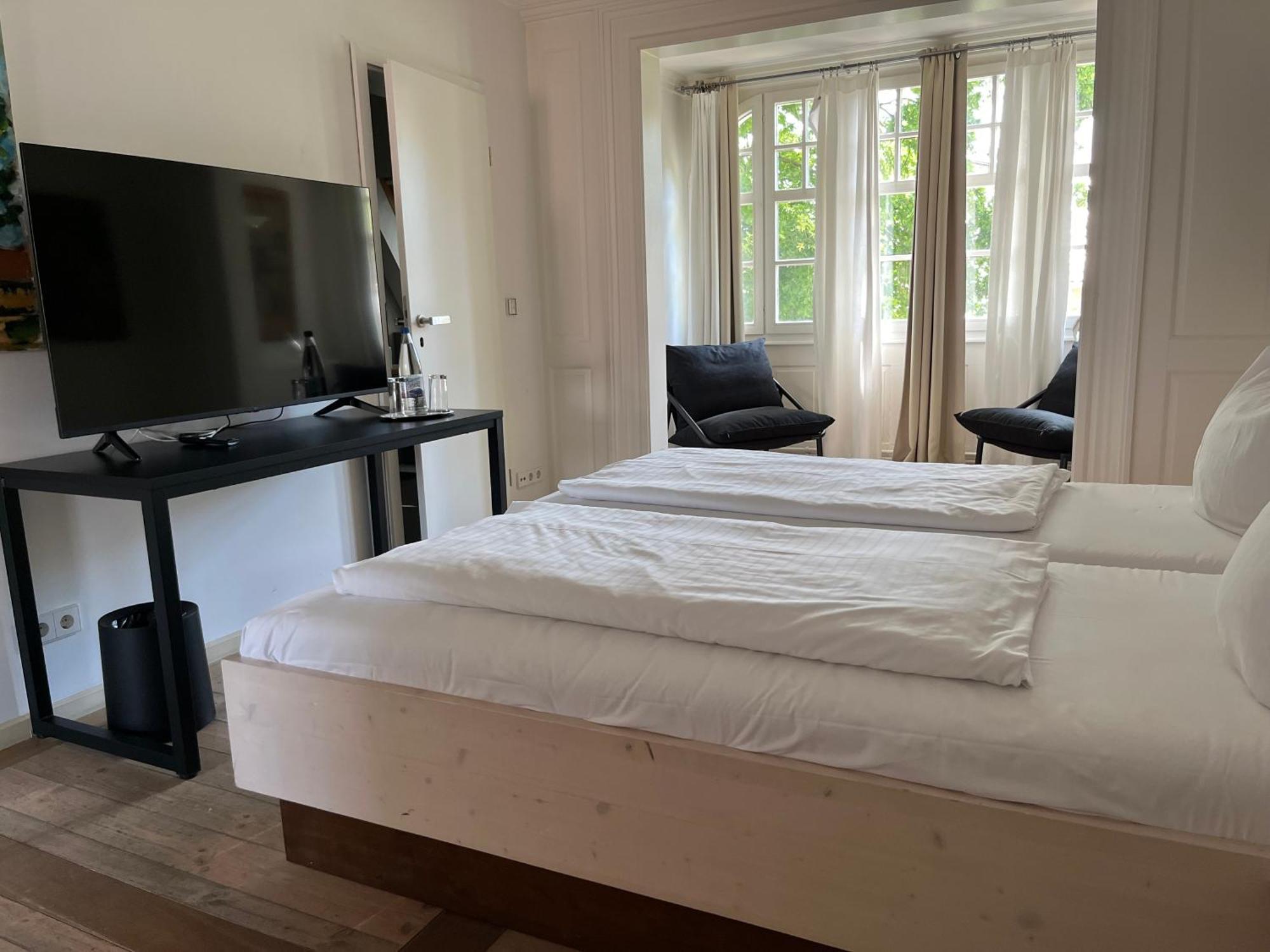 Hotel Hahn Gondelsheim Habitación foto